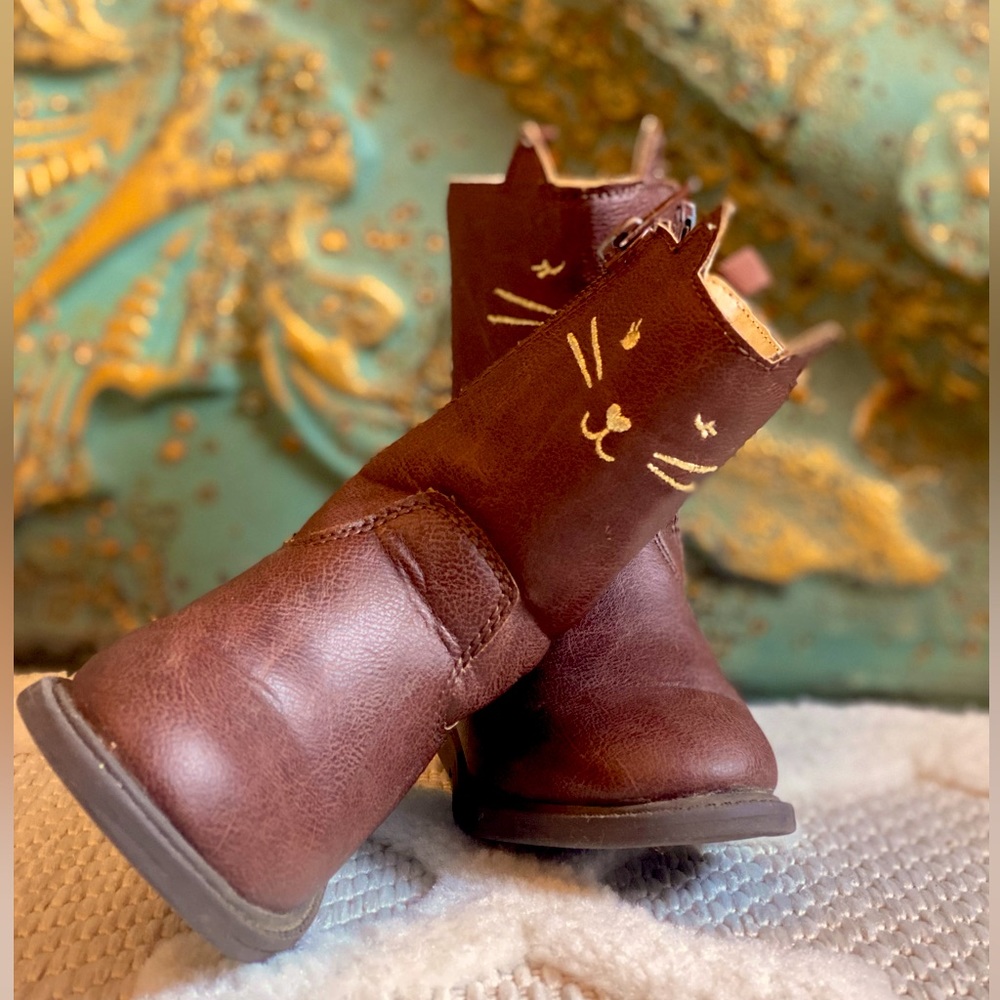 Carter’s Cat Boots